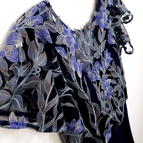 Nwot JS Collections Embroidered Floral lace Flutter Sleeve Pleated Navy … - Picture 8 of 17